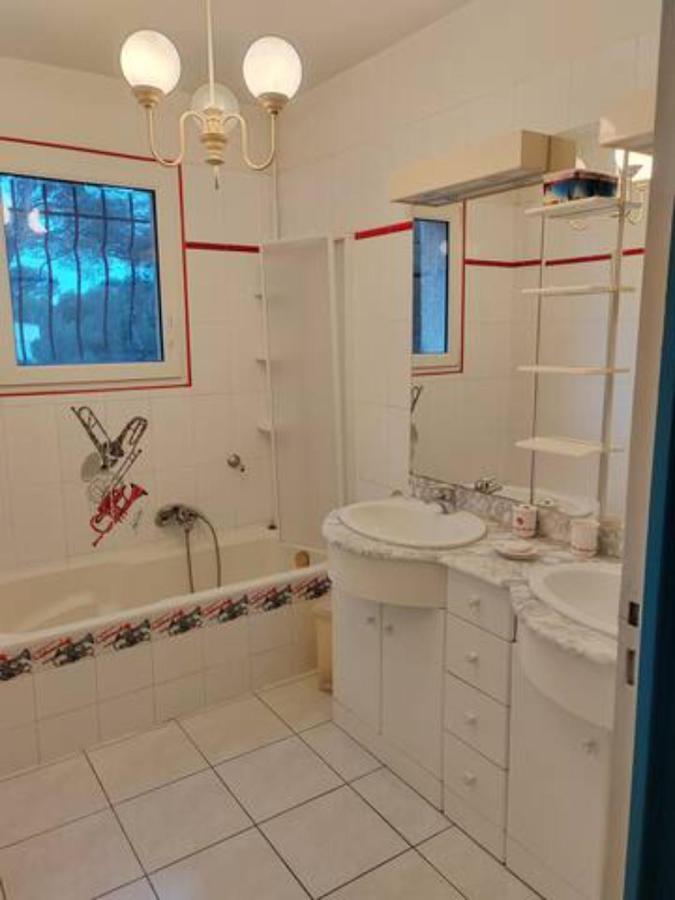 Chambre A Louer Dans Villa St Clair-V-Vue Etang Thau Sete Exterior photo